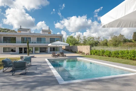 Villa Mount