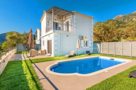 Villa Albus East