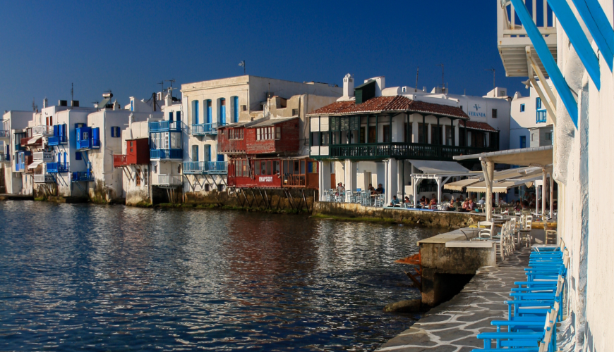 large villas in mykonos: 5 reasons to choose it-vivestia | risk-free villas, hotels and cruises in vr