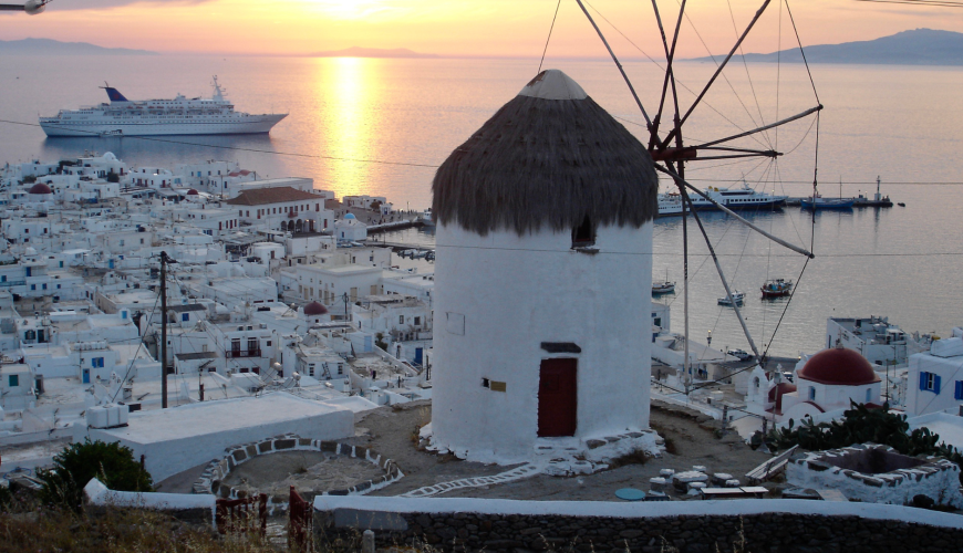 luxury villas to rent mykonos: the advantages-vivestia | risk-free villas, hotels and cruises in vr
