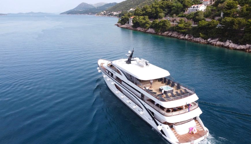yacht 360 virtual tour-vivestia | risk-free villas, hotels and cruises in vr